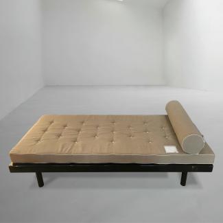 Bed of rest Scal n°450 by Jean Prouvé