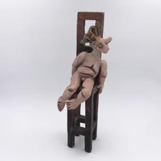 Ceramic sculpture representing a woman
