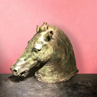 Horse head in bronze