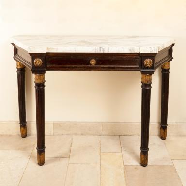 Console in neoclassical style