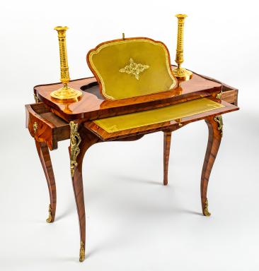 Louis XV style Rosewood veneer writing table 2