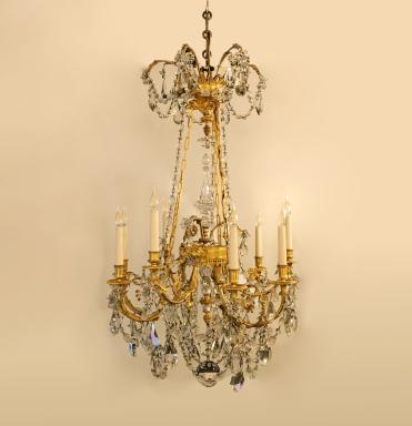 Gilt bronze and crystal chandelier in the Louis XVI style