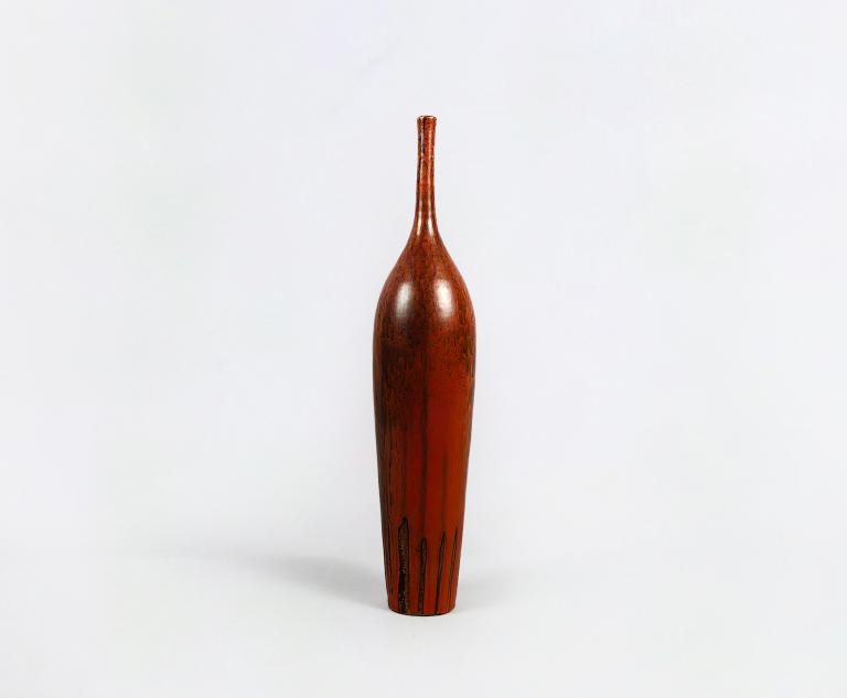 Madoura red vase by Susanne Ramié
