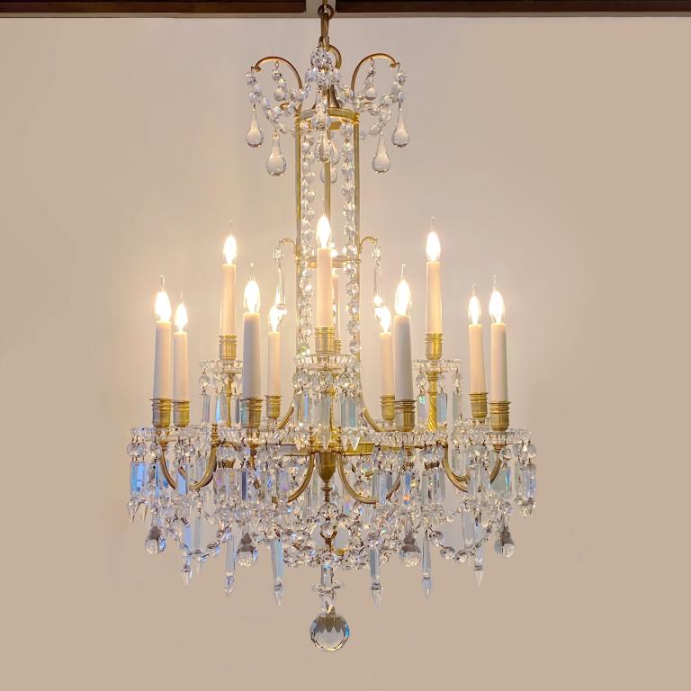 chandelier in bronze and crystal from the Maison Baccarat