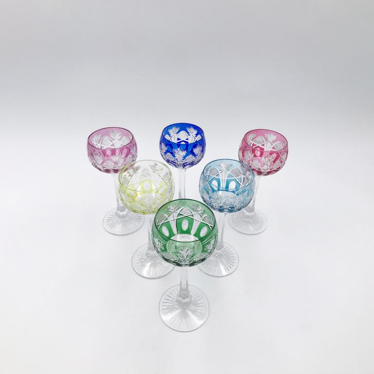6 multicolored crystal glasses from the Maison Saint-Louis