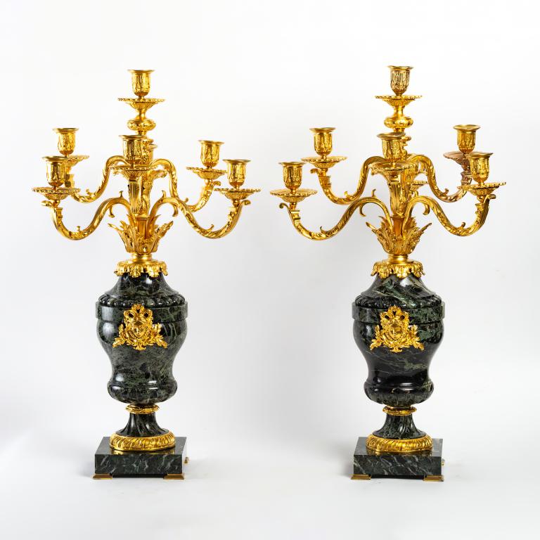 French Napoléon III period Pair of marble vases on pedestals surmounted by gilt bronze candelabras