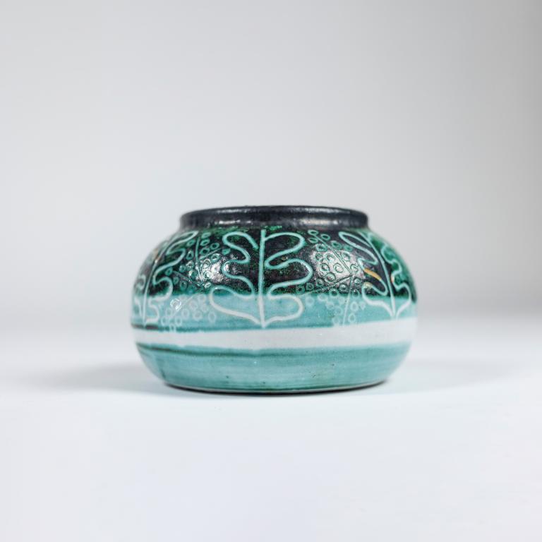 Ceramic vase attributed to Boleslaw Danikowski