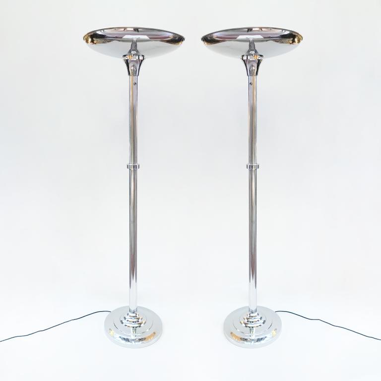 Pair of floor lamps in chromed metal