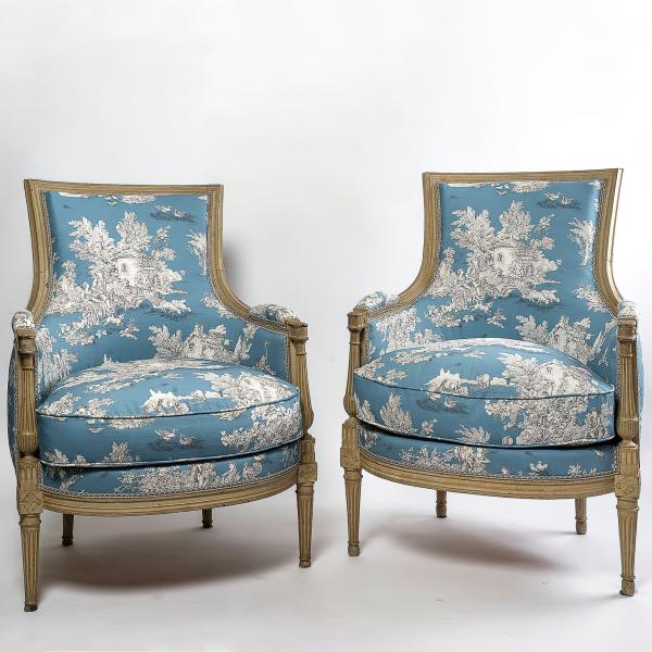 French 18th-Century, Lacquered Beech-Wood Pair of Bergeres Louis XVI Period