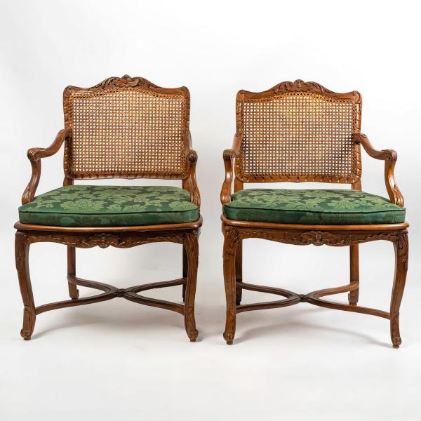 French Regence Period, Pair of beechwood cane armchairs, circa 1715-1723, view 1